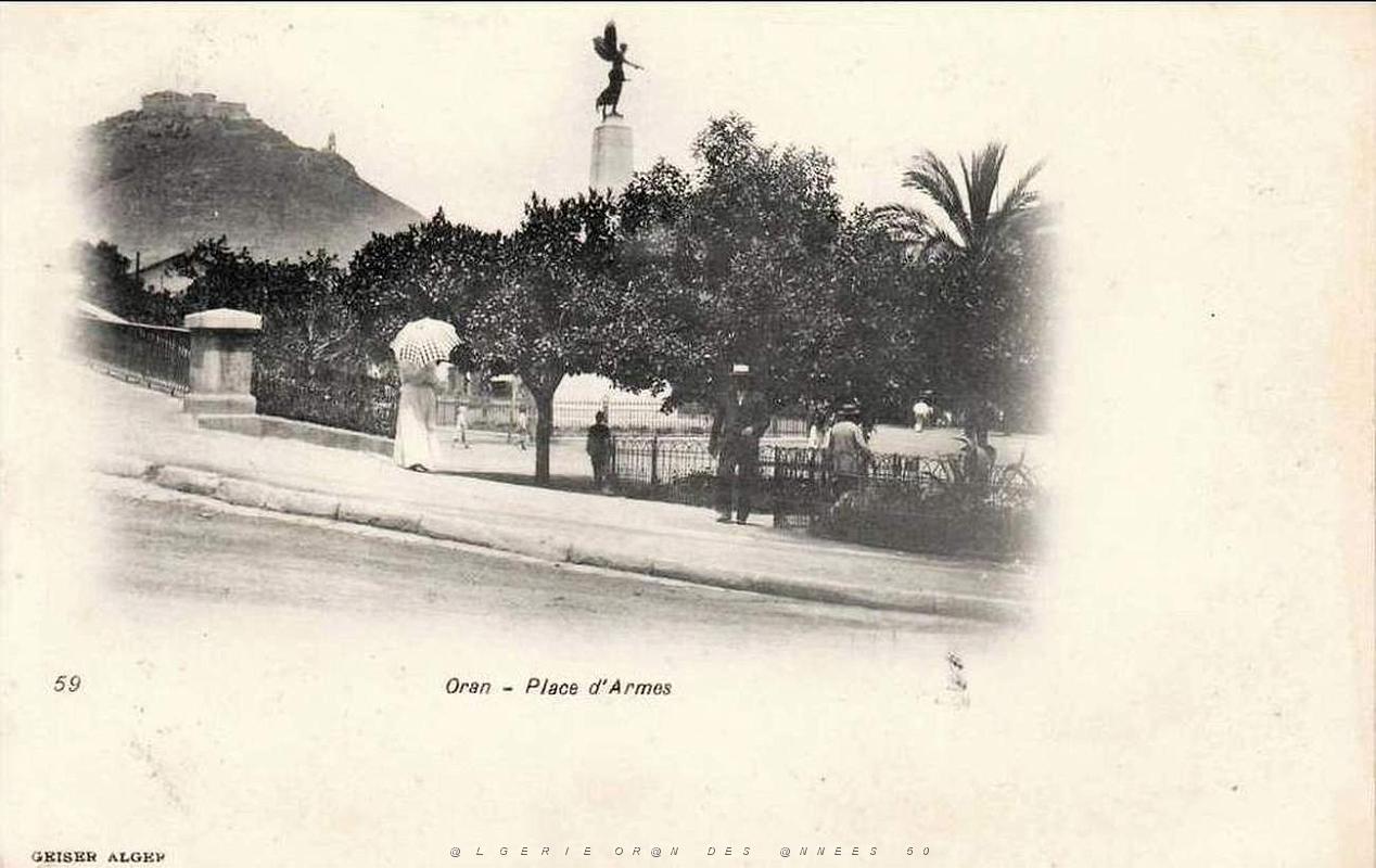 ORAN PLACE D ARMES.jpg